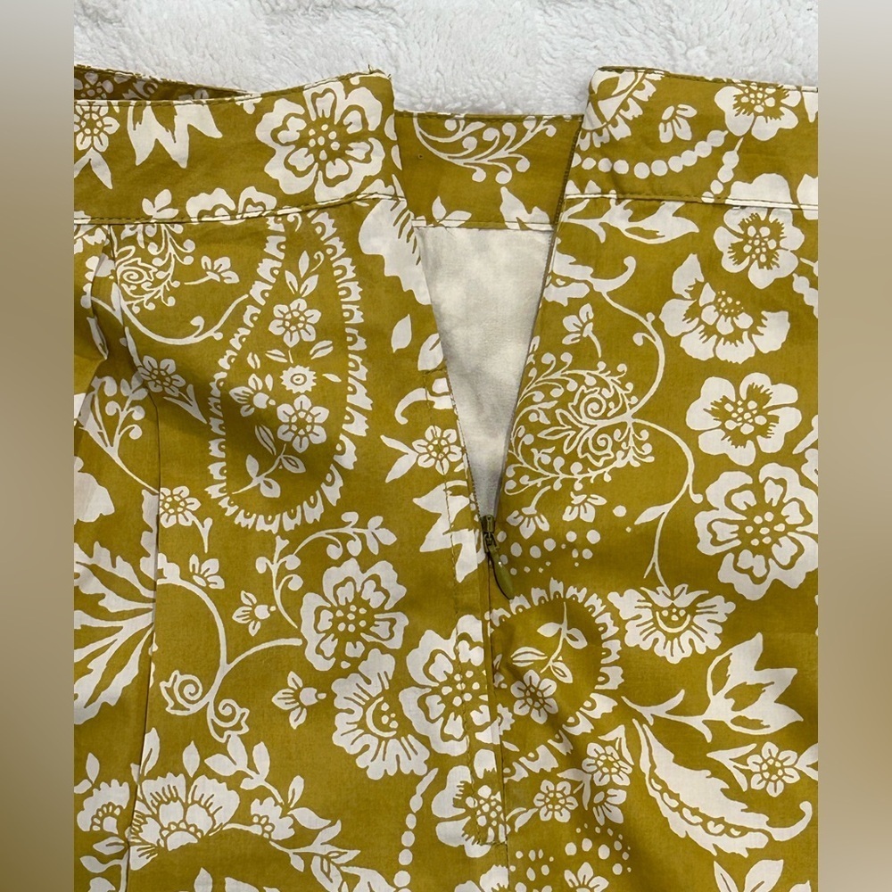 Maeve Yellow Floral Women's Shorts - Picture 11 of 14
